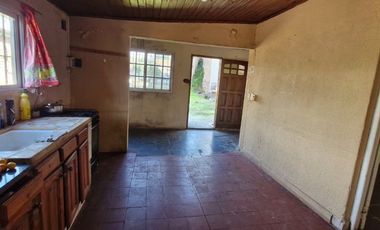 GALPÓN CON OFICINA Y VIVIENDA DE 3 AMBIENTES