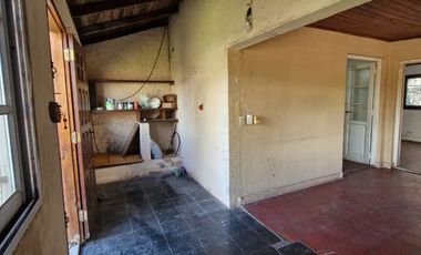 GALPÓN CON OFICINA Y VIVIENDA DE 3 AMBIENTES