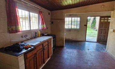 GALPÓN CON OFICINA Y VIVIENDA DE 3 AMBIENTES