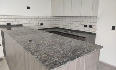 DUPLEX DE CATEGORIA, 3 DORM/ 2 BAÑOS CHACRAS GREEN