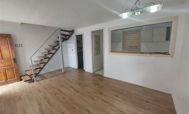 Casa en Arriendo en Se Arrienda $580.000 x mes Casa de 2 pisos en Canal Beagle, Viña del Mar