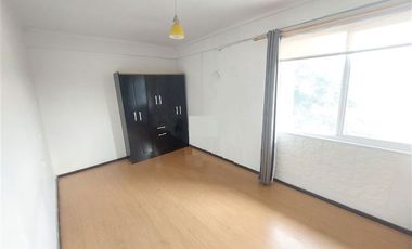 Casa en Arriendo en Se Arrienda $580.000 x mes Casa de 2 pisos en Canal Beagle, Viña del Mar