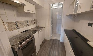 Casa en Arriendo en Se Arrienda $580.000 x mes Casa de 2 pisos en Canal Beagle, Viña del Mar