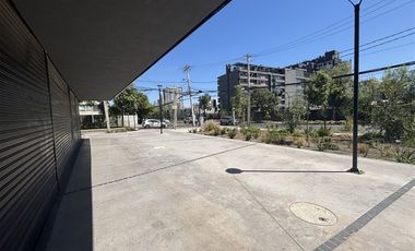 Local Comercial en Arriendo en Av San Eugenio, Metro Irarrázabal, Ñuble