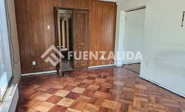 Casa en Venta en Eliecer Parada con Hernando de Aguirre