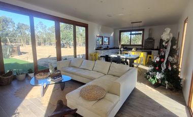 CASA 4 DORMITORIOS,3 BAÑOS, CERCANO A TUNQUEN, ALGARROBO