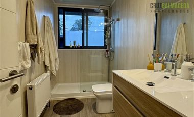 Casa en Arriendo en Condominio Puerto Varas Norte, Venta de terreno con 2 casas en parcela de 5.000 m2
