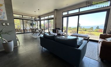 Casa en Arriendo en Condominio Puerto Varas Norte, Venta de terreno con 2 casas en parcela de 5.000 m2