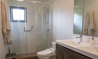 Casa en Arriendo en Condominio Puerto Varas Norte, Venta de terreno con 2 casas en parcela de 5.000 m2