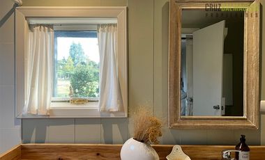 Casa en Arriendo en Línea Nueva, linda casa con detalles únicos, amplios espacios e impecable jardín