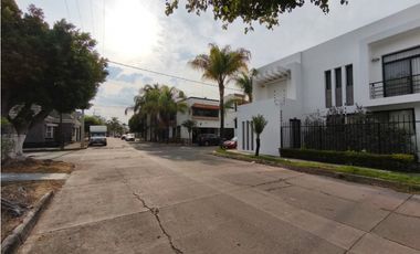 RENTA CASA GALEANA ESQ. USO COMERCIAL, LAS BRISAS SAHUAYO MICH