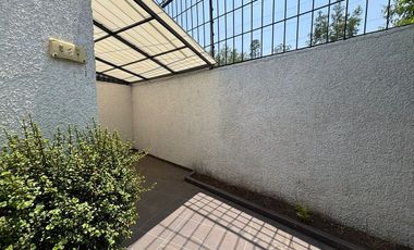 VENTA DE BONITA CASA EN CONDOMINIO EN GRANJAS LOMAS DE GUADALUPE.