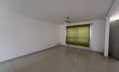 VENTA DE BONITA CASA EN CONDOMINIO EN GRANJAS LOMAS DE GUADALUPE.