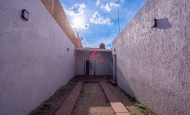 Casa en venta en Santa Paula, Tonalá con espacio independiente para negocio