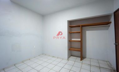 Casa en venta en Santa Paula, Tonalá con espacio independiente para negocio