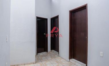 Casa en venta en Santa Paula, Tonalá con espacio independiente para negocio