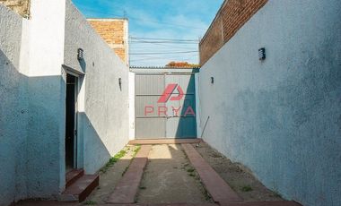 Casa en venta en Santa Paula, Tonalá con espacio independiente para negocio
