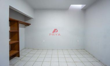 Casa en venta en Santa Paula, Tonalá con espacio independiente para negocio