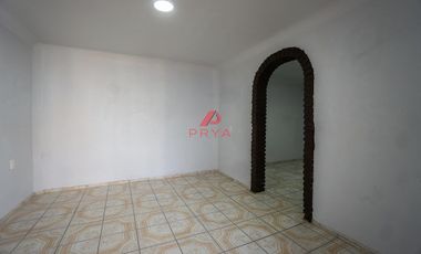 Casa en venta en Santa Paula, Tonalá con espacio independiente para negocio