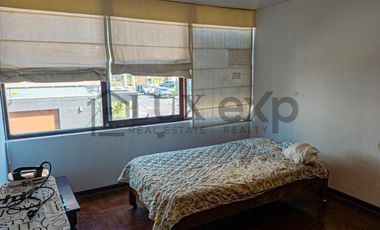 Casa de 4 pisos en Urb. Vista Alegre