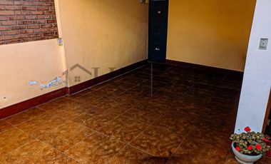 Casa de 4 pisos en Urb. Vista Alegre
