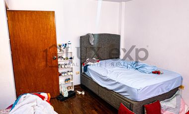 Casa de 4 pisos en Urb. Vista Alegre