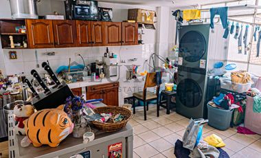 Casa de 4 pisos en Urb. Vista Alegre