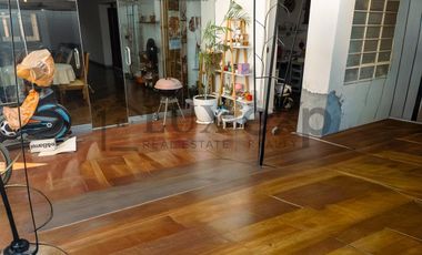 Casa de 4 pisos en Urb. Vista Alegre