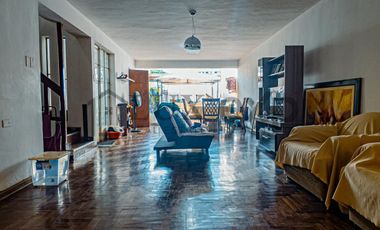 Casa de 4 pisos en Urb. Vista Alegre