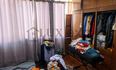 Casa de 4 pisos en Urb. Vista Alegre