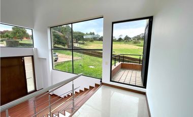 Hermosa casa en La Calera ¡elegancia y confort!