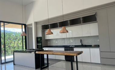 Casa campestre en condominio para arriendo en Combia, Pereira!!!