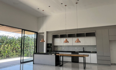 Casa campestre en condominio para arriendo en Combia, Pereira!!!