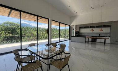 Casa campestre en condominio para arriendo en Combia, Pereira!!!