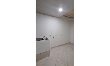 ARRIENDO APTO ALTOS DEL PEÑON GIRARDOT $900.000