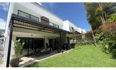 Venta de casa en El Retiro Macedonia