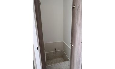 VENTA DE CONSULTORIO EN CENTRO MEDICO ZONATA ARMENIA