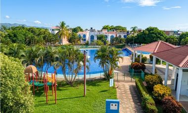 Amplia Casa con Jacuzzi en Flandes, Tolima  Condominio