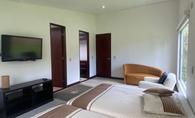 Venta y/o arriendo  casa campestre 356m2 en un solo nivel más altillo
