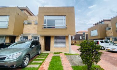 Vendo hermosa y acogedora casa, conjunto cerrado, La Balsa, Chía