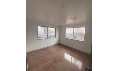 Alquilo casa/local en Bethania