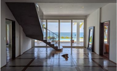 Venta de Casa de Lujo Frente al Mar en Pedasí – Andromeda
