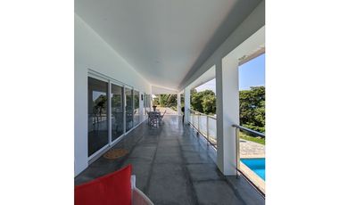 Venta de Casa de Lujo Frente al Mar en Pedasí – Andromeda