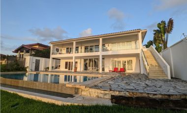 Venta de Casa de Lujo Frente al Mar en Pedasí – Andromeda