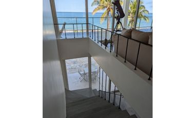 Venta de Casa de Lujo Frente al Mar en Pedasí – Andromeda