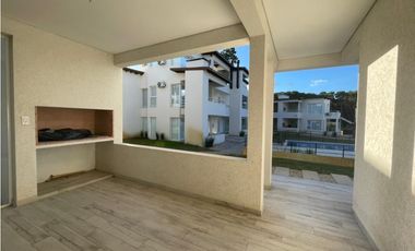 2 AMBIENTES MODERNO CON BALCÓN, PARRILLA Y VISTA A LA PISCINA