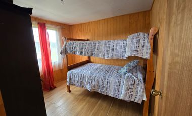 ARRIENDO TERRENO CON DOS CABAÑAS