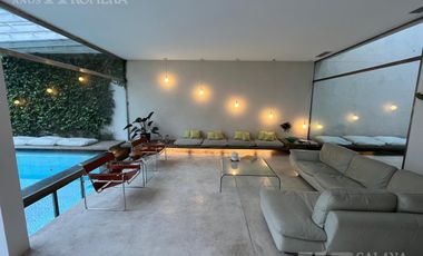 Casa en venta con jardin y pileta 7 ambientes en la mejor zona de Olivos
