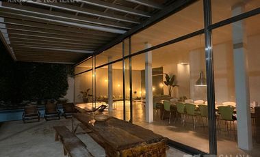 Casa en venta con jardin y pileta 7 ambientes en la mejor zona de Olivos