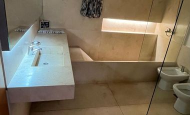 Casa en venta con jardin y pileta 7 ambientes en la mejor zona de Olivos